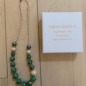 Murano Glass green and cream bead necklace, Made in Italy, NWT
